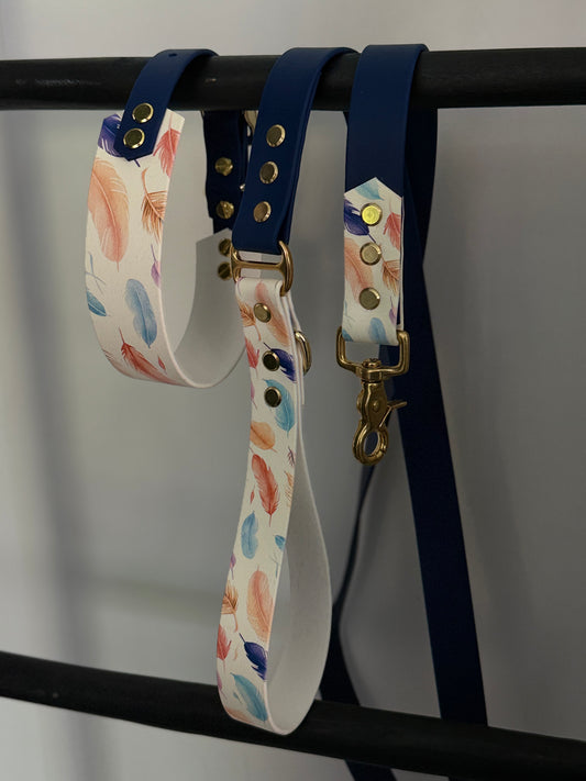 Duo Full Leash Graphic Feathers