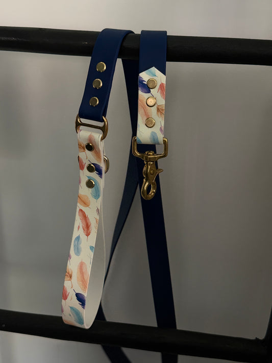 Duo Full Leash Graphic Feathers