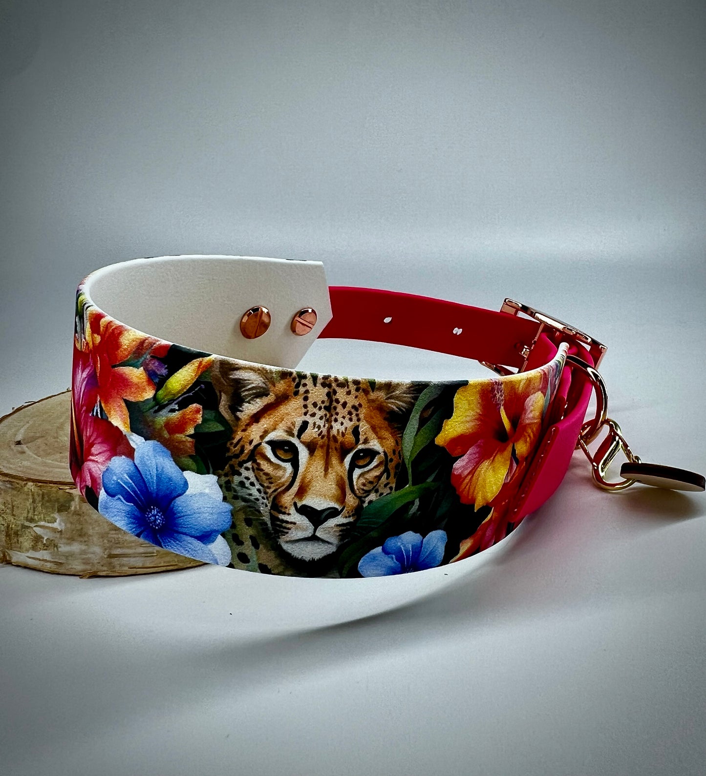 Duo Collar graphic hibiscus hunter